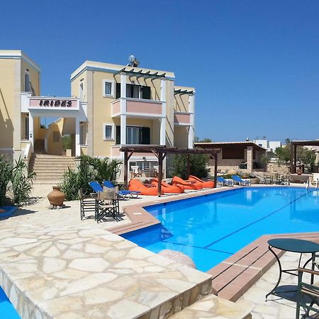 Irides Aparthotel Souvala Buitenkant foto