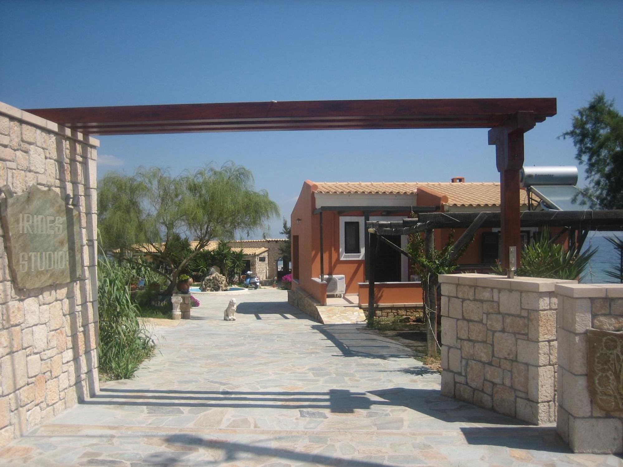 Irides Aparthotel Souvala Buitenkant foto
