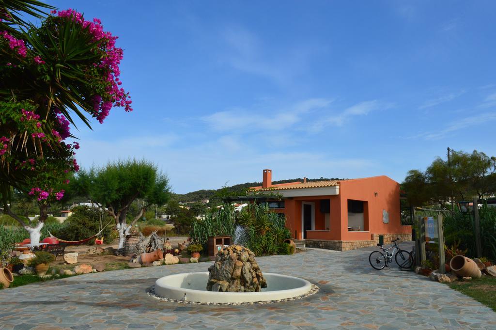 Irides Aparthotel Souvala Buitenkant foto