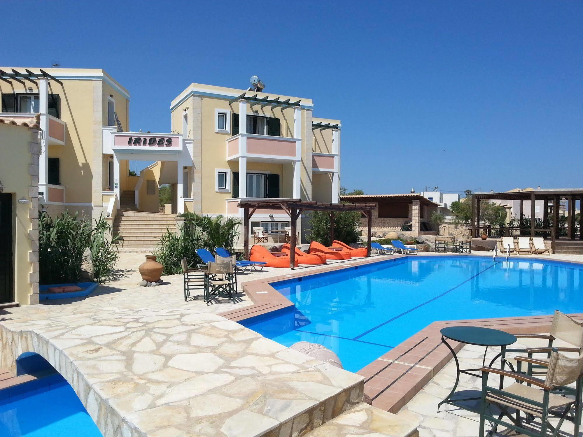 Irides Aparthotel Souvala Buitenkant foto