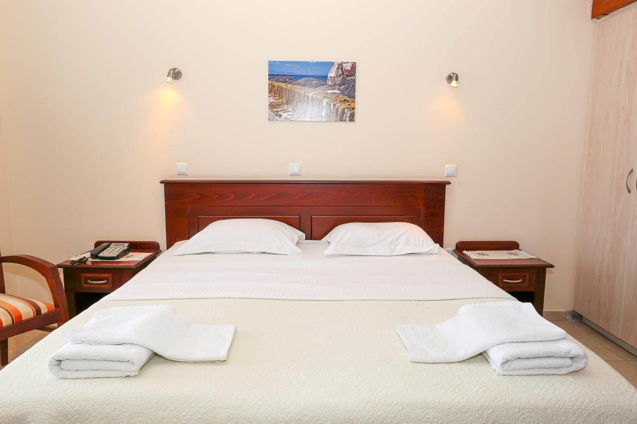Irides Aparthotel Souvala Buitenkant foto