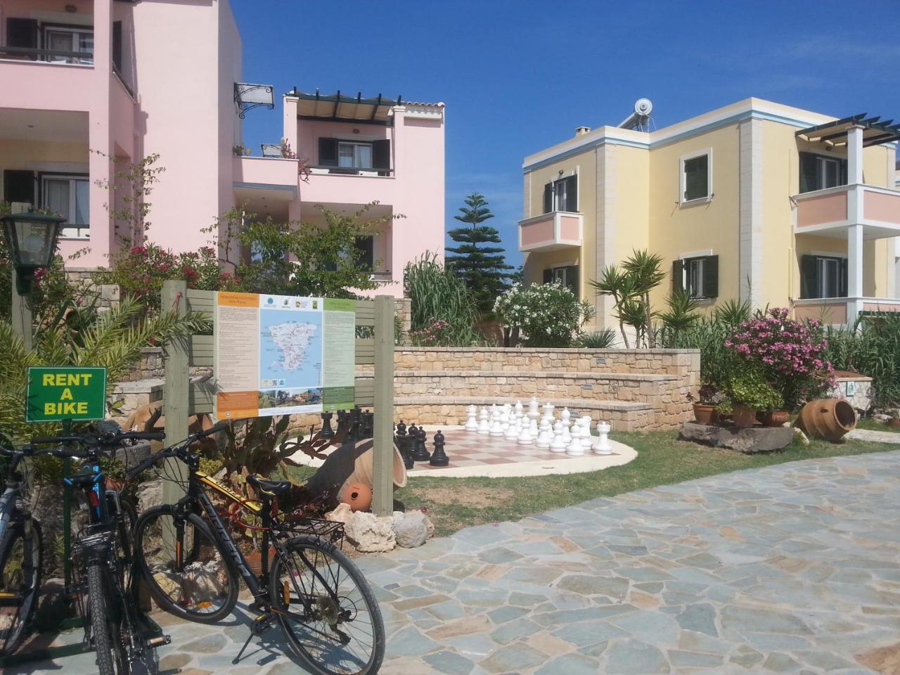 Irides Aparthotel Souvala Buitenkant foto